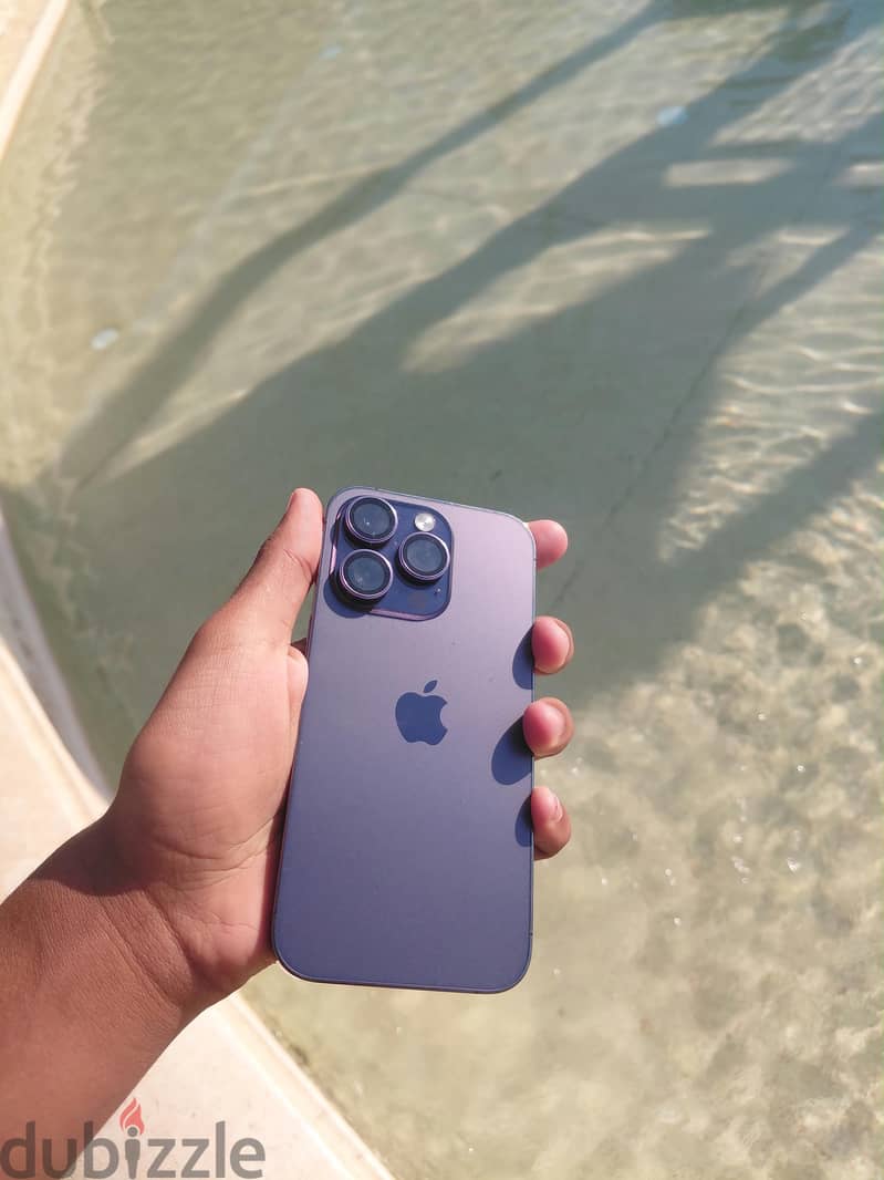 آبل - آيفون 14 برو 1