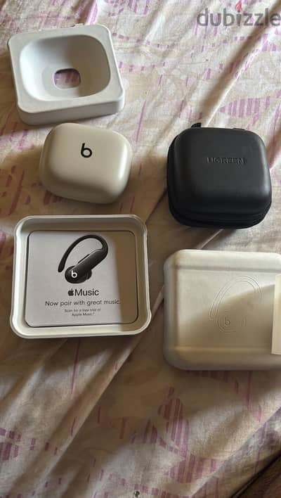 Powerbeats pro 2 like new