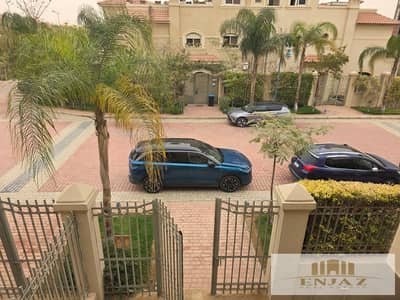 Townhouse villa for sale in Al Patio 5 East Compound, unfinished, at a commercial price. Area: 220 sq m. Townhouse villa for sale in Al Patio 5 East