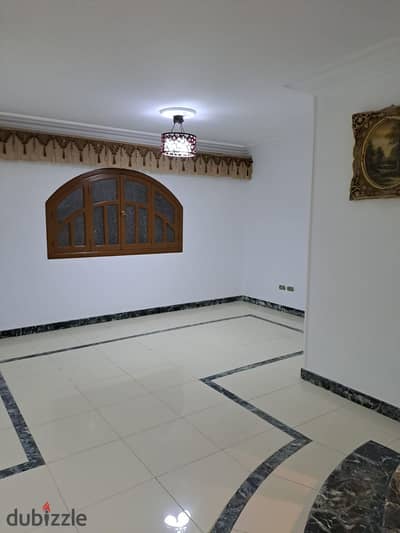 Apartment for sale in Nasr City, Seventh District, Al-Jahiz Street, 185 meters, 3 rooms, 2 bathrooms, reception, kitchen.