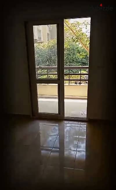 Empty 3-bedroom apartment for rent in Madinaty.