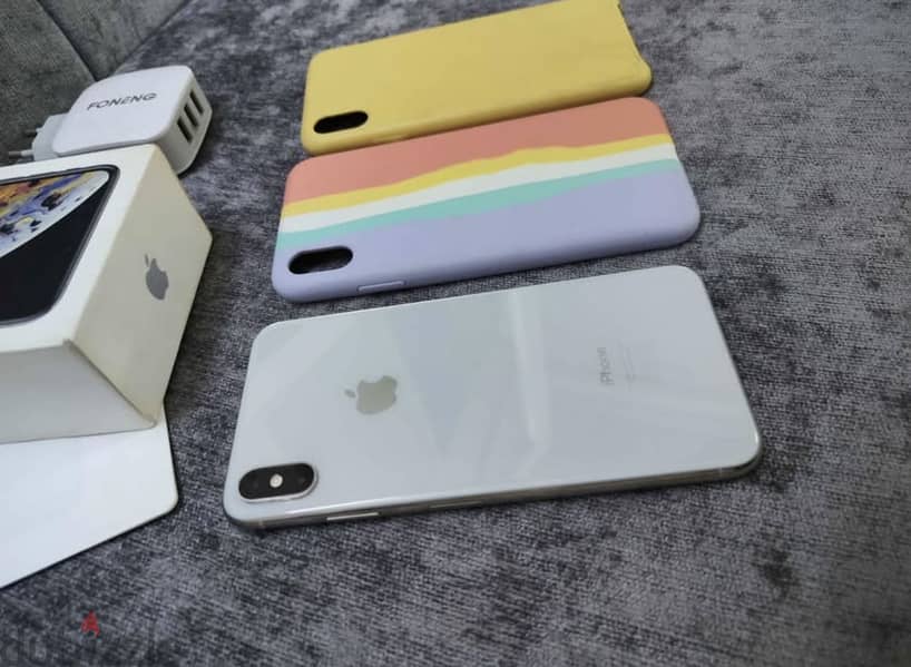 Apple - iPhone XS Max 5