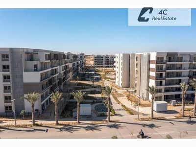ستوديو للبيع استلام فوري بلتقسيط و تشطيب كامل - فييو مميز - موقع مميز-تقسيمه عمليه  - for sale in palm hills new cairo