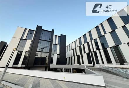 Prime location Office Fully finished resale 67 m ready to move in prime location in Hyde Park New Cairo