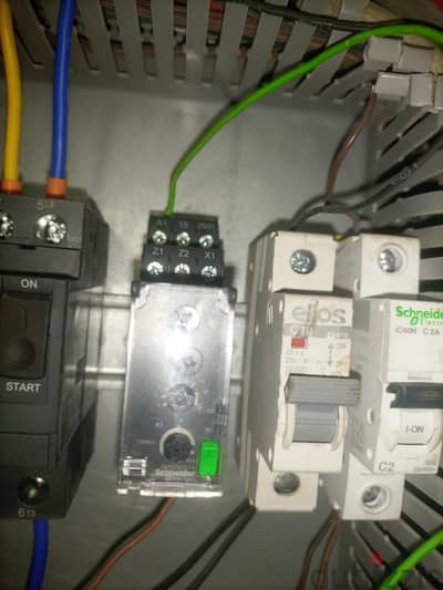 تصم وتنفيذ جميع لوحات التحكم وبرمجه PLC