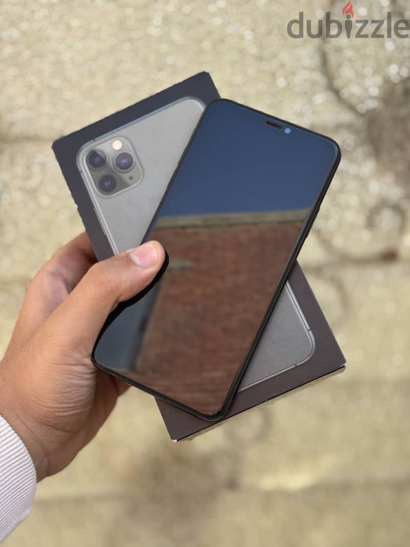 Apple - iPhone 11 Pro Max 2