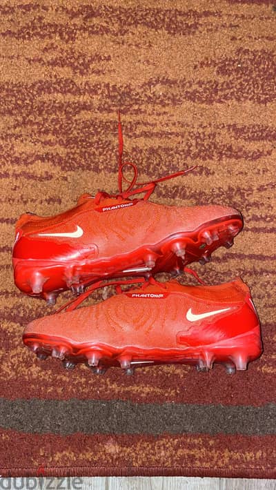 Shoes Nike phantom mirror original مقاس44 كسر زيرو
