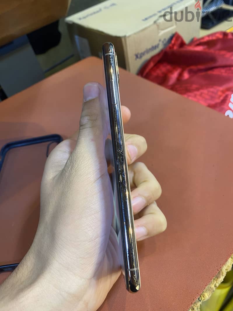 Apple - iPhone XS Max 1