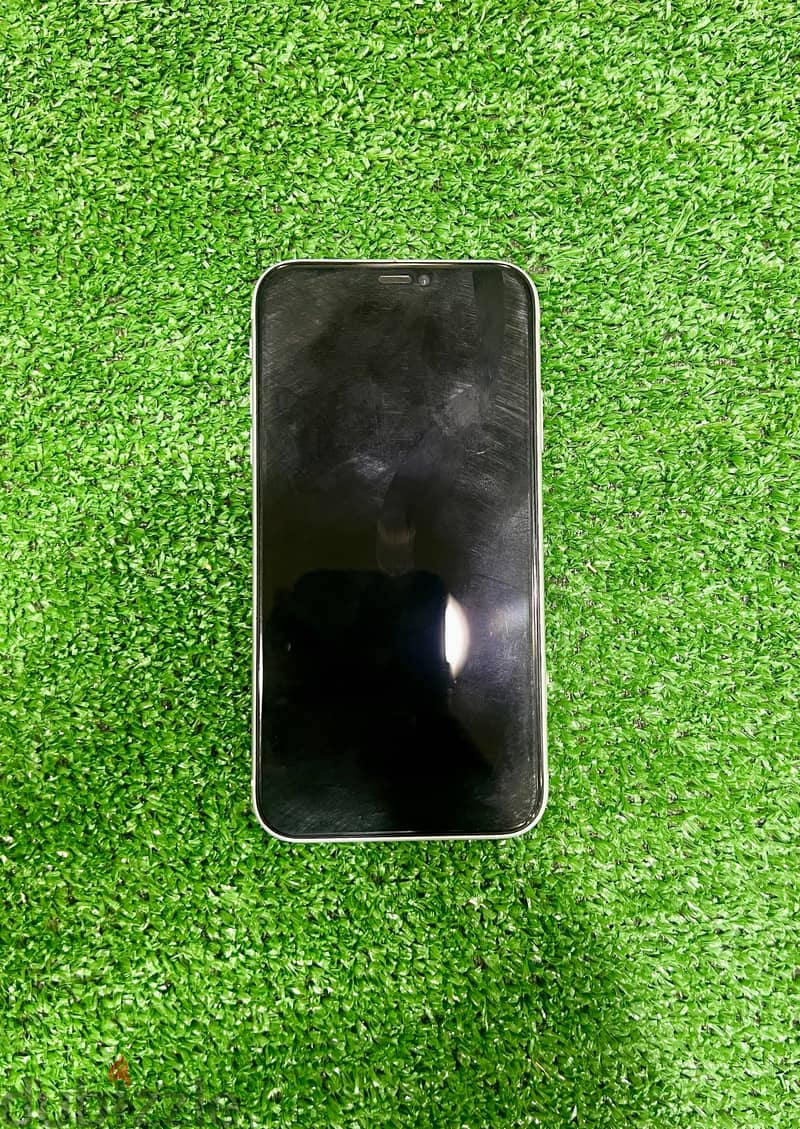 Apple - iPhone XR 1