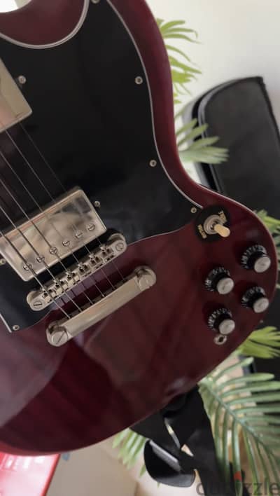 جيتار epiphone اللون الكريز جديد زيرو معاه كل حاجته منافس لسعر بره