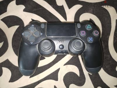 دراع PS4 و شاحن ps4