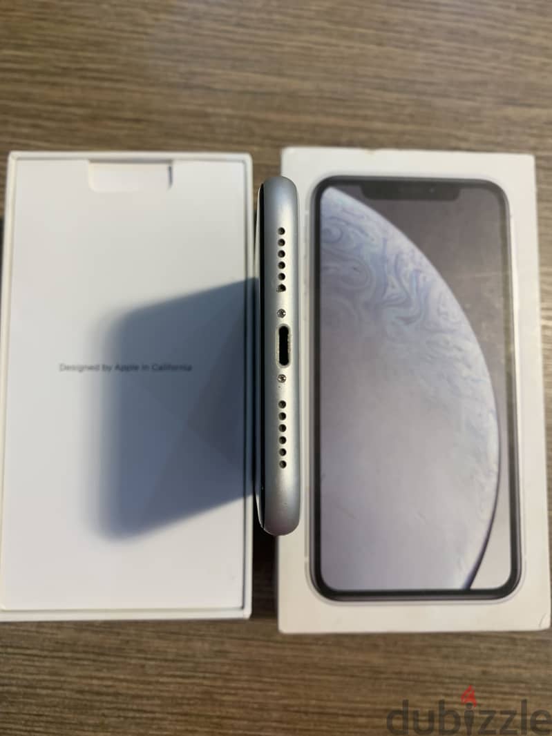 Apple - iPhone XR 1