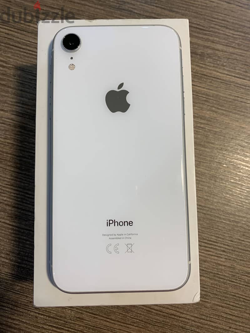 Apple - iPhone XR 6