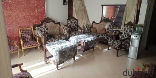 Furnished and air-conditioned apartment for rent in Zahraa Al-Maadi, next to the Traffic Department. Area 105m consists of 2 rooms - bathroom - reception - kitchen - balcony. Floor 9 has an elevator. Finishing is excellent.