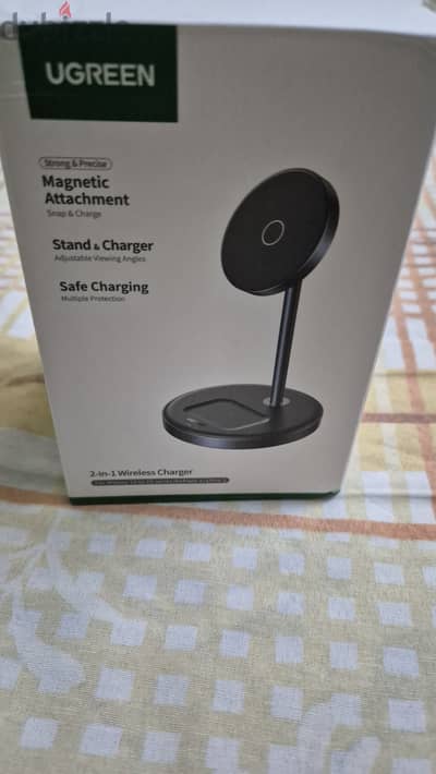 UGREEN 2-in-1 Magnetic Wireless Charging Station Grey