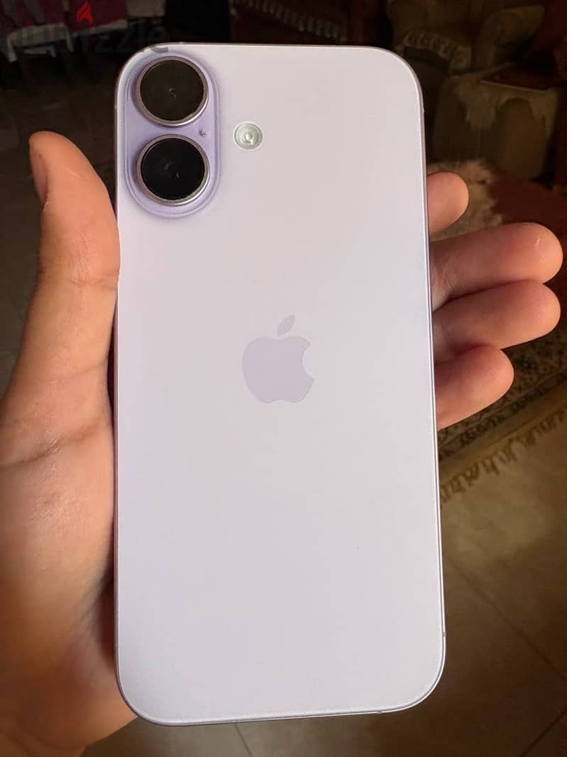 Apple - iPhone 17 4