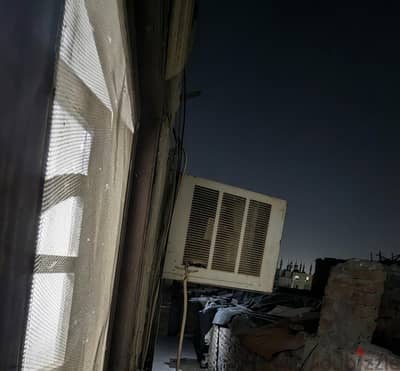 تكييف شباك ٢ وربع شغال محتاج يتشحن فقط حالة جيدة