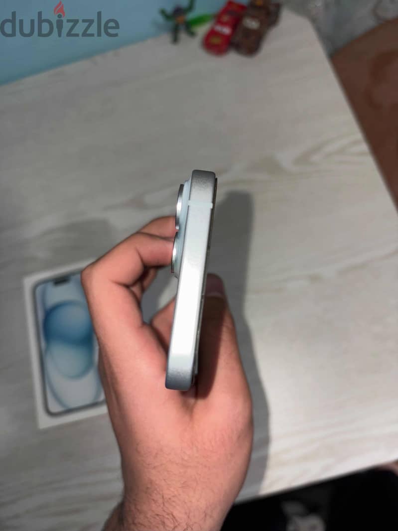 آبل - آيفون 15 4