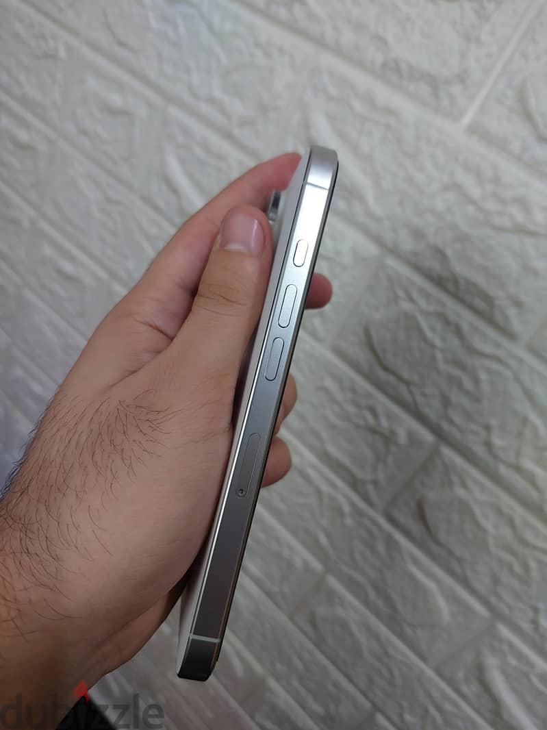 Apple - iPhone 16 Pro 1