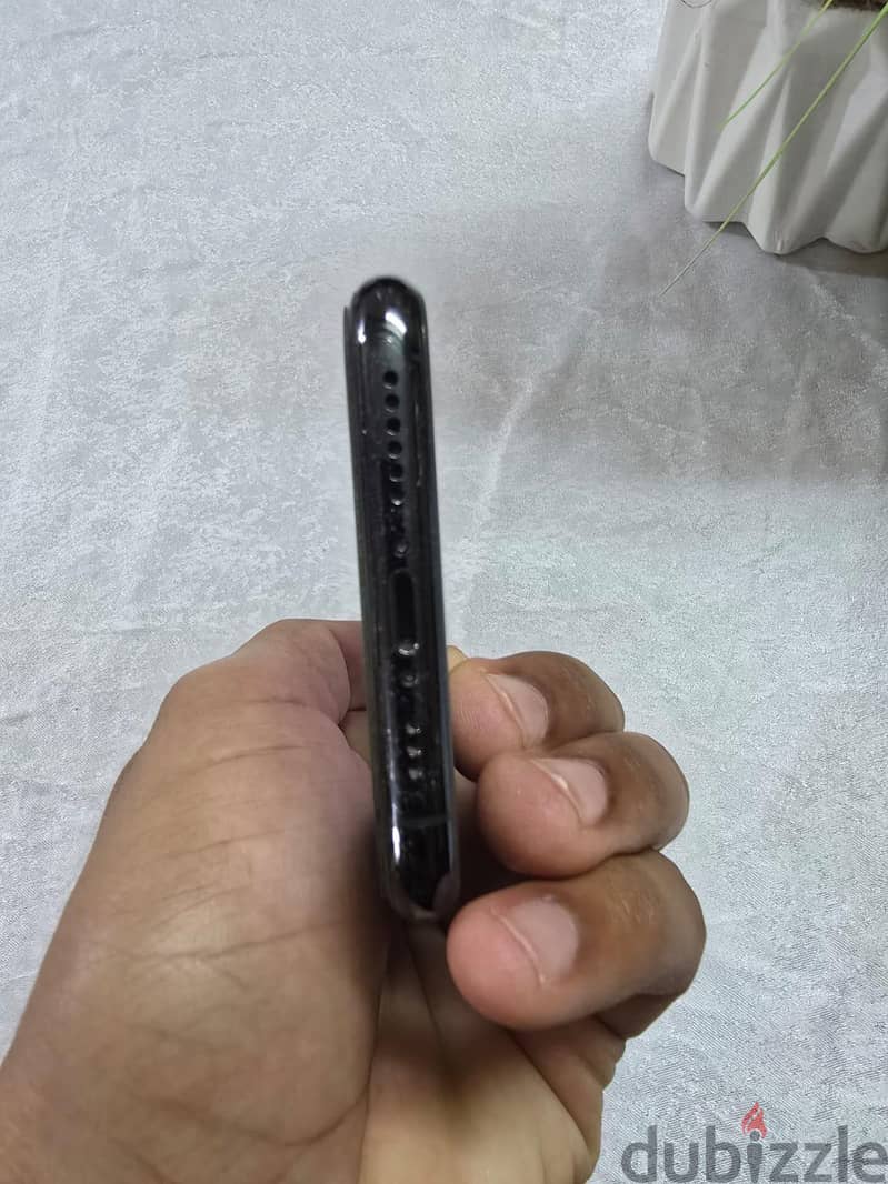 Apple - iPhone 11 Pro 6
