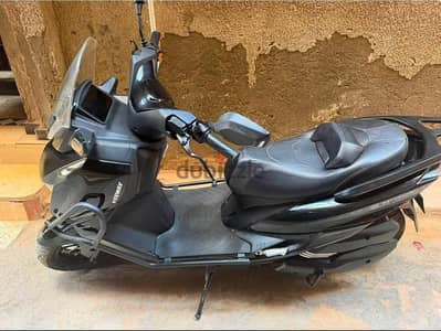 سكوتر ماكسموس للبيع او البدل بهوجان n max. كسر زي و