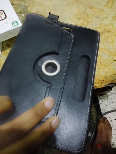 تابلت للبيع مخصص للألعاب و حالته كويسة جدا و شغال تمام