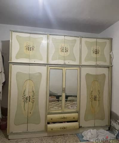 دولاب للبيع