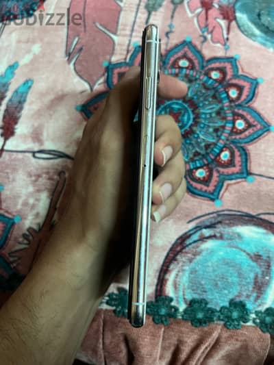 Apple - iPhone XS Max