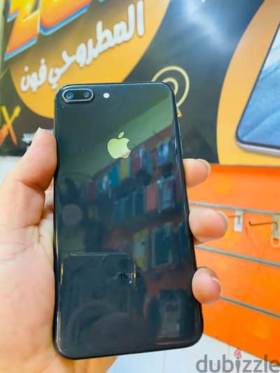 آبل - آيفون 8 بلس