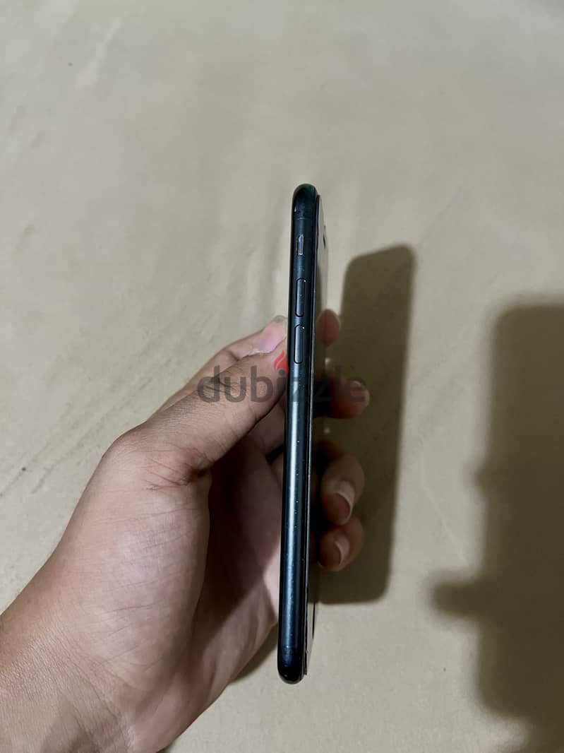 iPhone 7 3