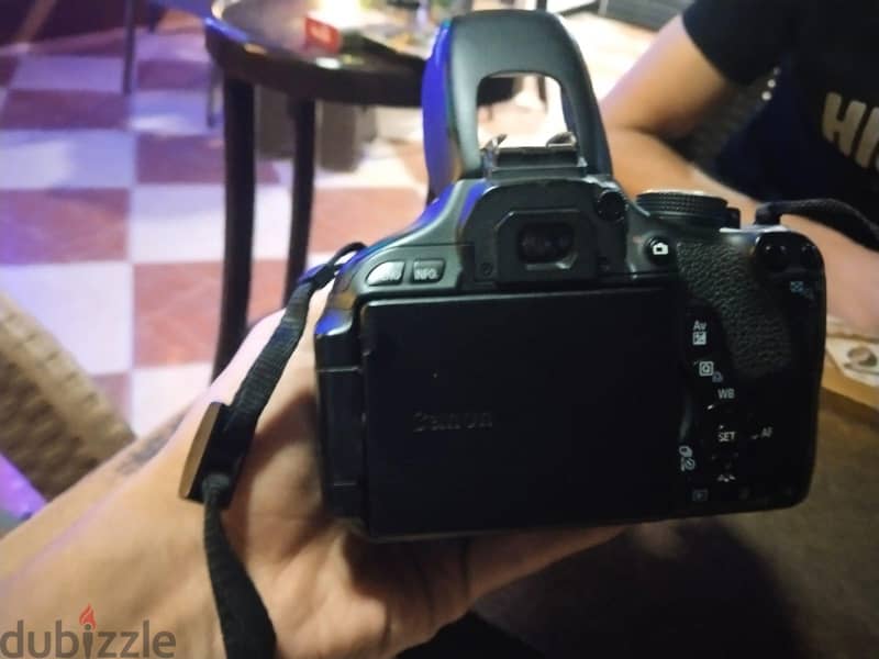 Canon EOS Rebel T3i 7
