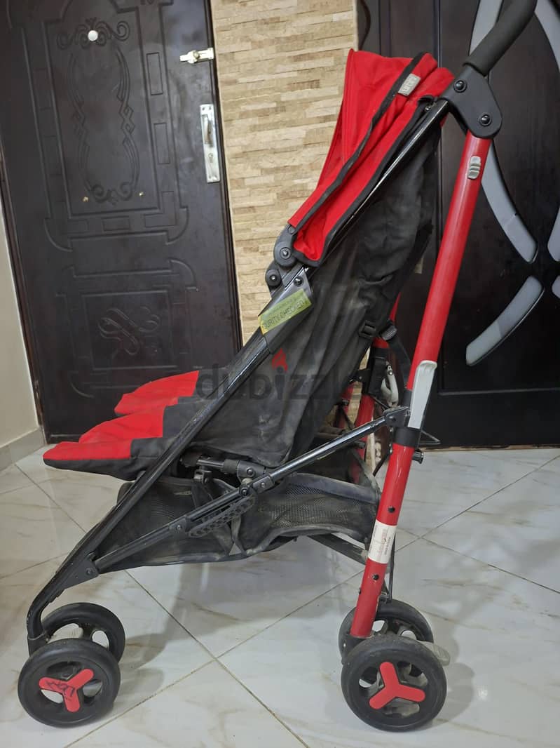 عربية اطفال توأم 1