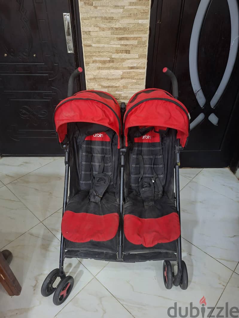 عربية اطفال توأم 2
