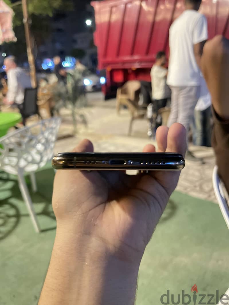 Apple - iPhone XS 4