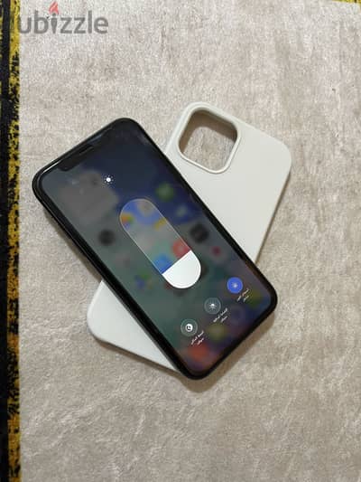 Apple - iPhone 11