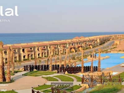 شاليه vip ع البحر مباشر بخصم  40 % كامل التشطيب ف قريه تلال السخنه بجوار بورتو السخنه