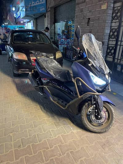 اسكوتر هوجن n max زيرررو ماشي 200 كيلو رخصه 3 سنين
