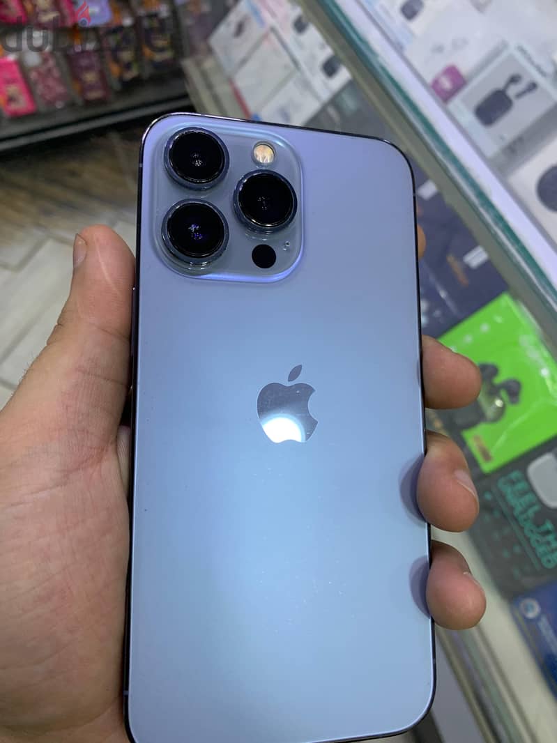 آبل - آيفون 13 برو 4