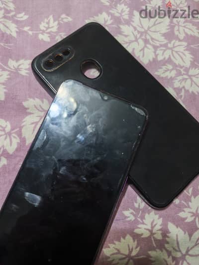 IPS LCD بحجم 6.3 بوصة بدقة FHD+ (1080×2340 px) المعالجMediaTek Helio P