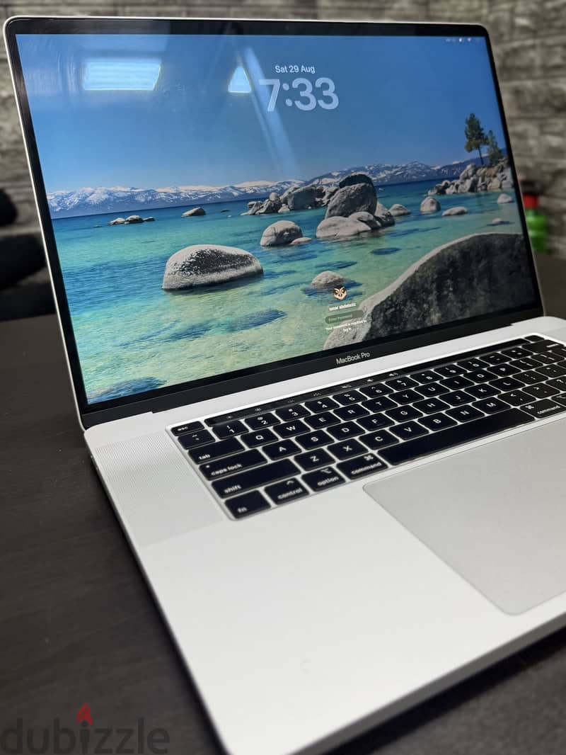 MacBook Pro 16-inch 2019 512gb 8