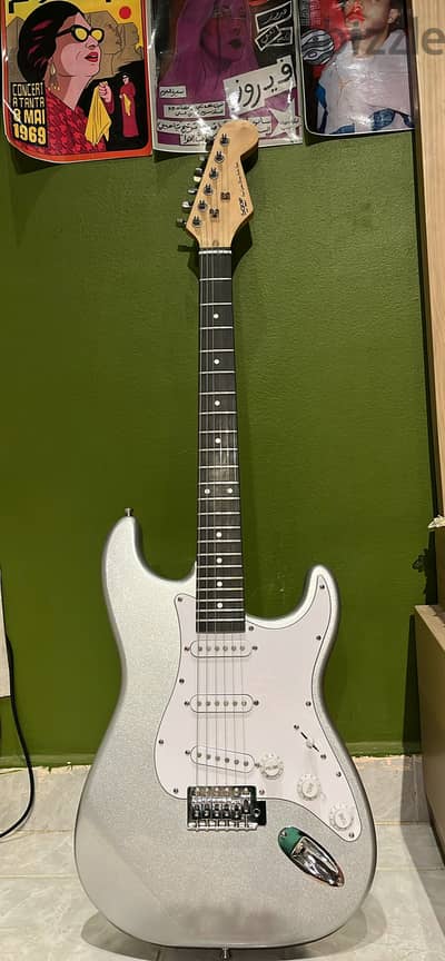 Sqoe electric guitar