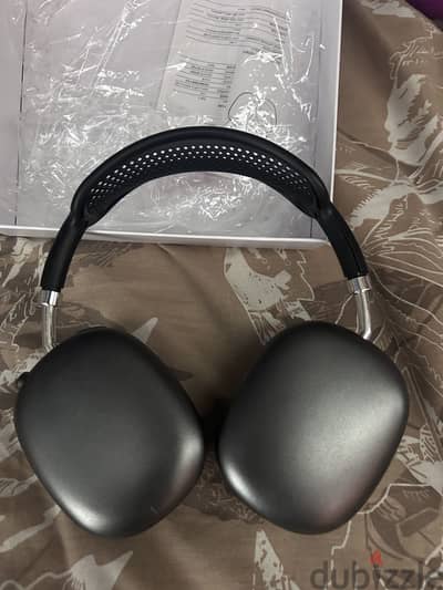 P9 headphone