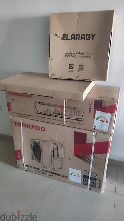 ( كرتونة  فاضية )  كرتونة تكييف تورنيدو 3 حصان ( لاغراض النقل والتخزين