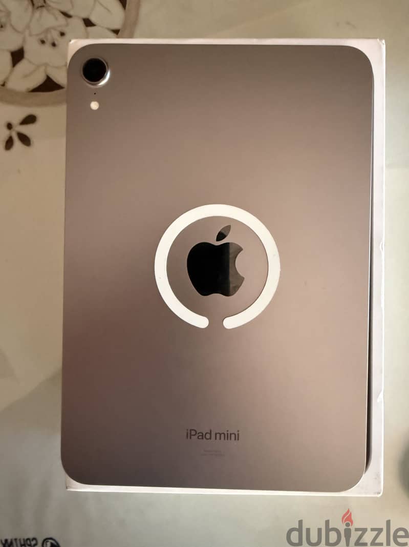 iPad Mini 7 256GB بحالة الجديد تماماً (استخدام أقل من شهر) 1