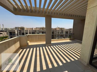 بنتهاوس للإيجار في فيفث سكوير المراسم موقع متميز بالقرب من الكلوب هاوس  200م اقل سعر