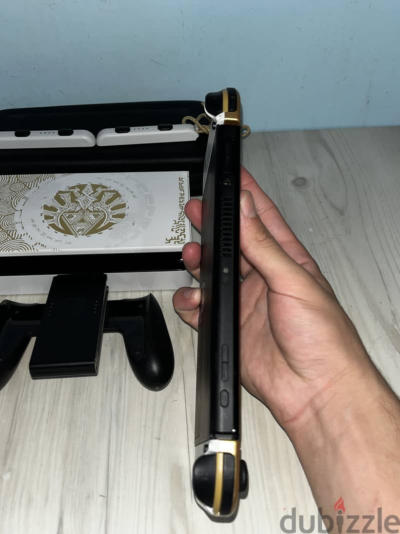 Nintendo switch oled  Zelda limited edition 2