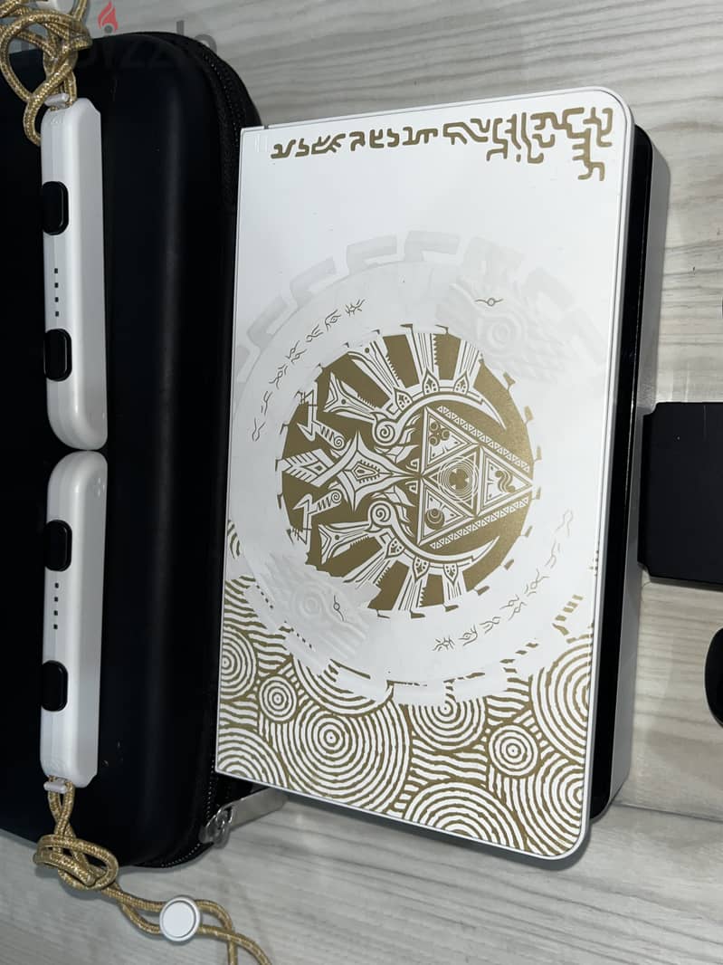 Nintendo switch oled  Zelda limited edition 4