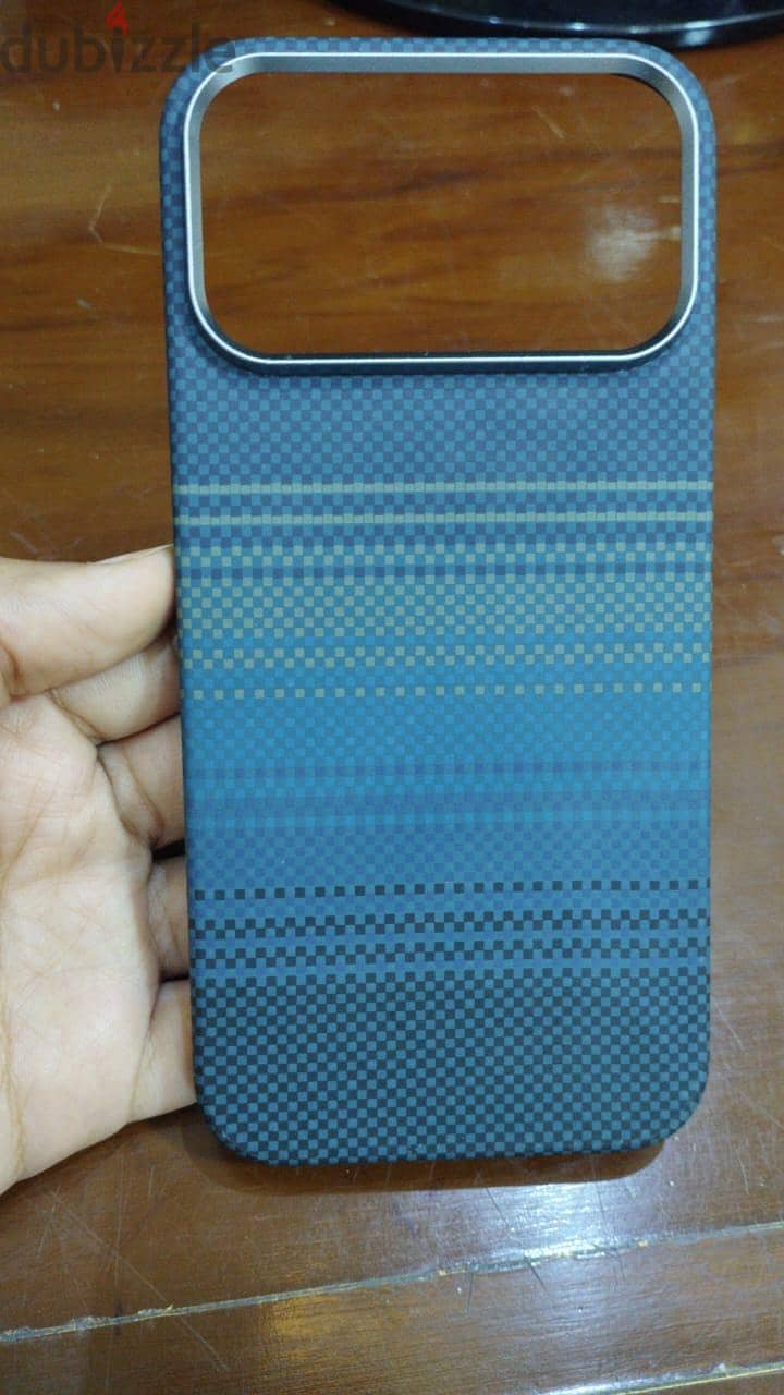 Covers 17 Pro Max 5