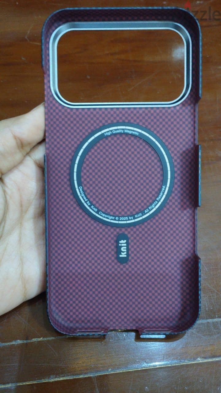 Covers 17 Pro Max 6