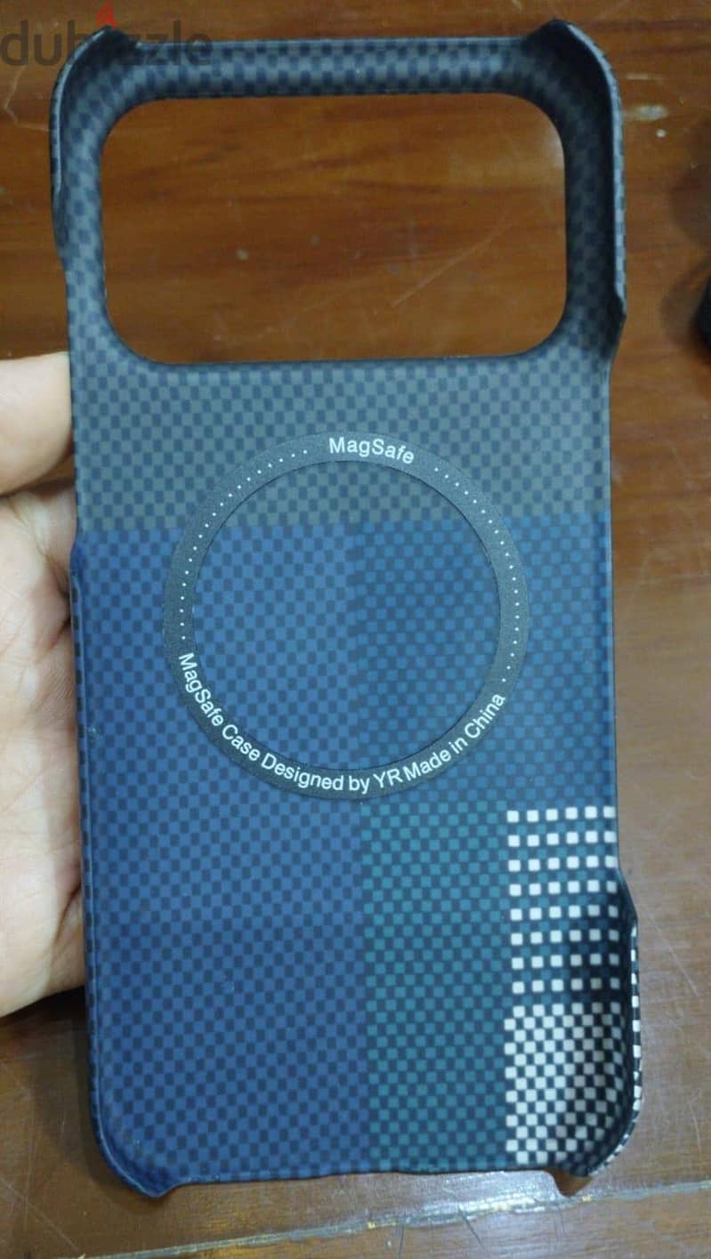 Covers 17 Pro Max 10